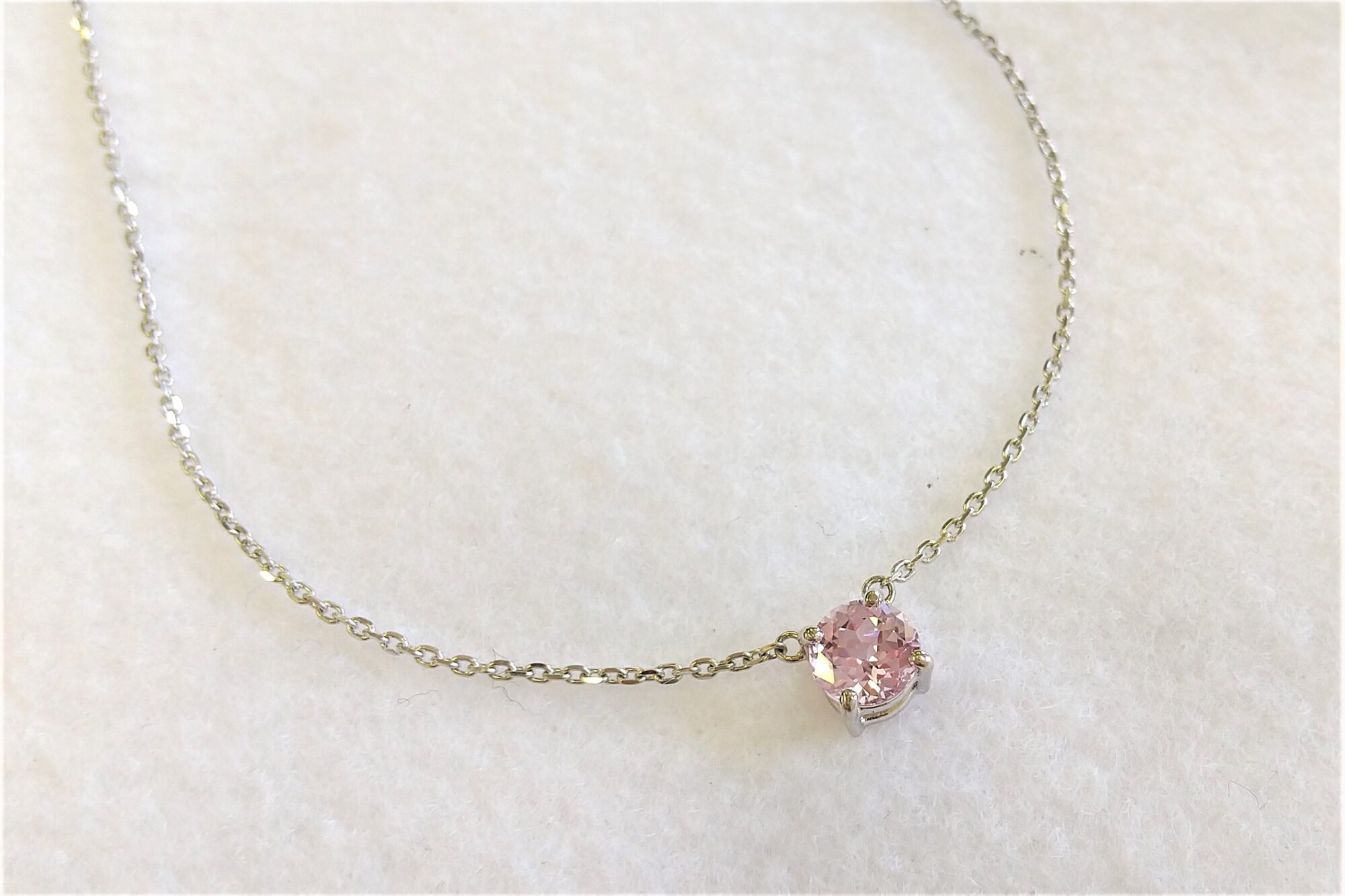 桜色の可愛いピンクサファイヤのペンダントリフォーム（旧ブログより）