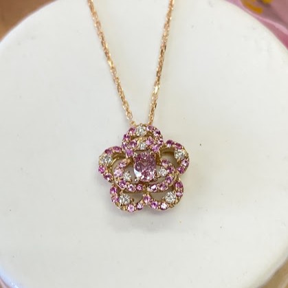 ピンクサファイヤの桜も舞踊っています！(旧ブログより)